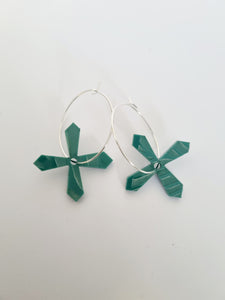 Mini Fētū Dangle Earring